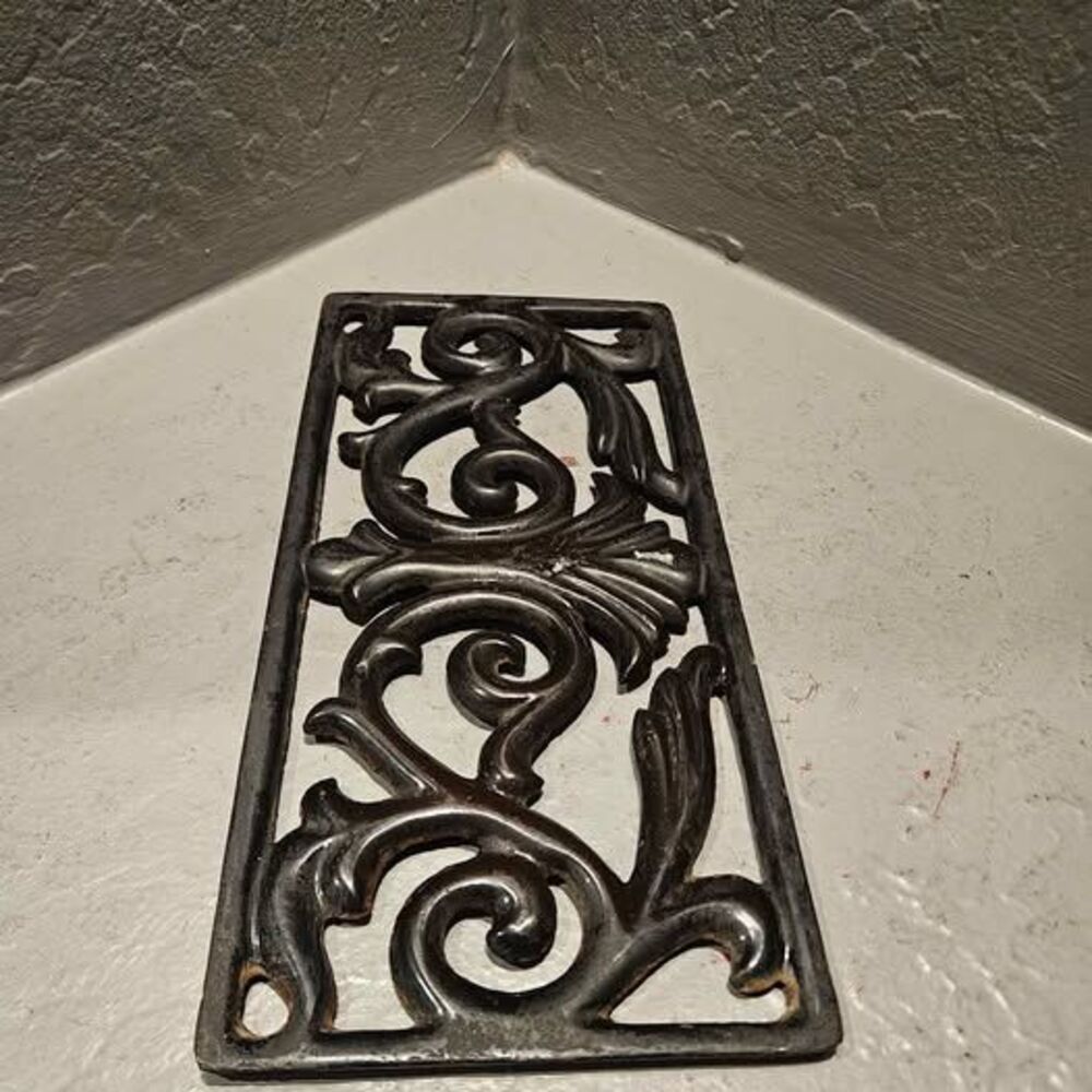 Vintage Cast Iron Scrollwork Decorative Grate